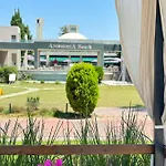 Ambrosia & Hotel 5*