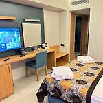Hotel Ambrosia &