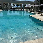Hotel Ambrosia &