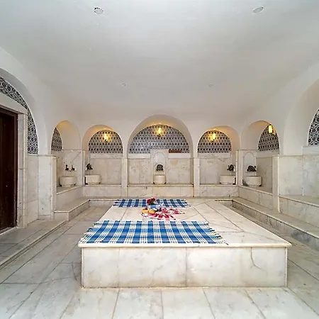 Hotel Ambrosia & 5*