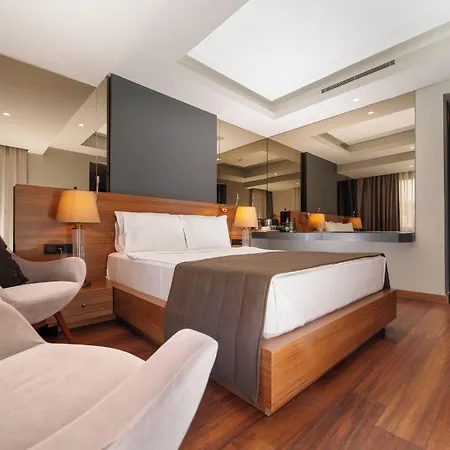 Hotel Ambrosia & 5*