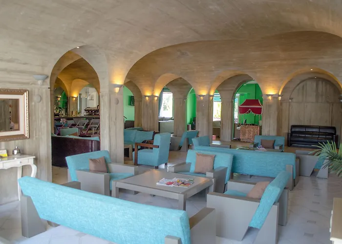 Ambrosia & 5* ביטז