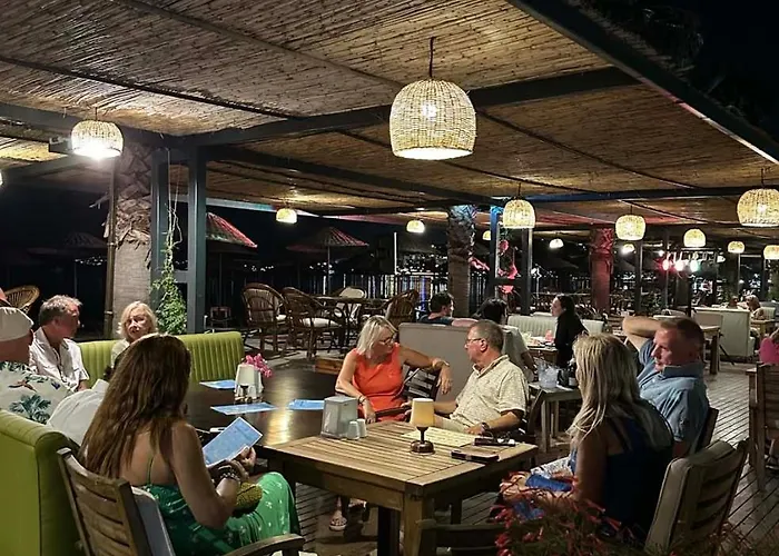 Ambrosia & מלון 5*